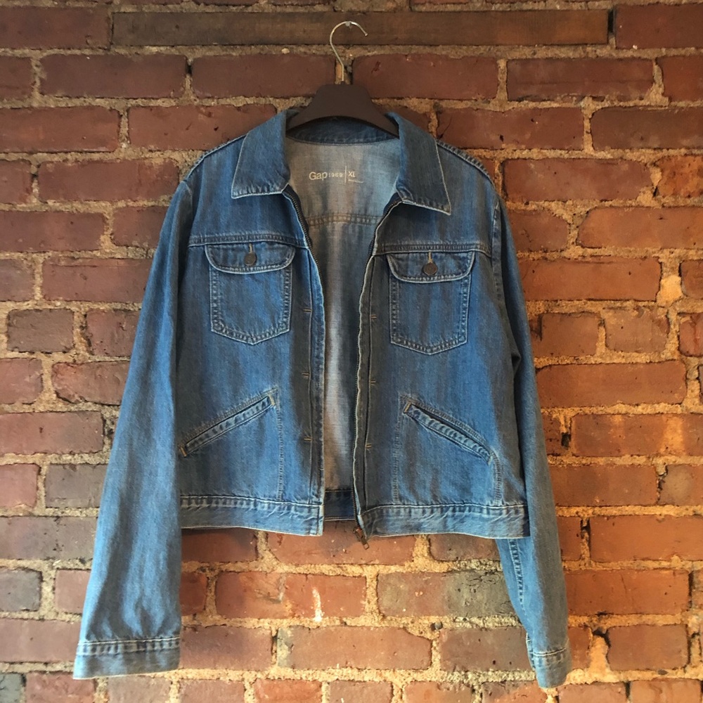 Cropped Zipper GAP jean jacket